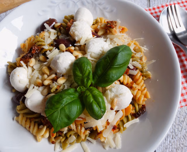 Pasta al Pesto Rosso