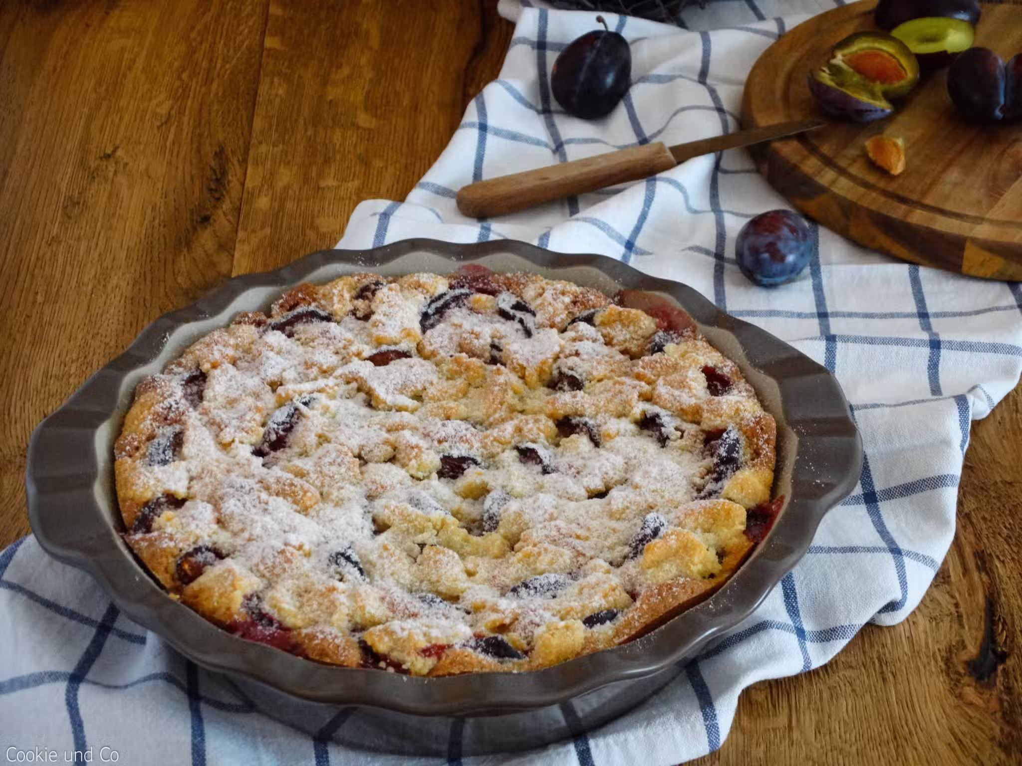 Schneller Zwetschgenkuchen mit Streusel