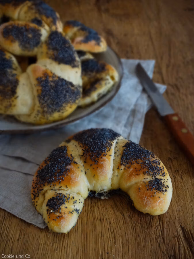Mohnhörnchen auf einem Teller