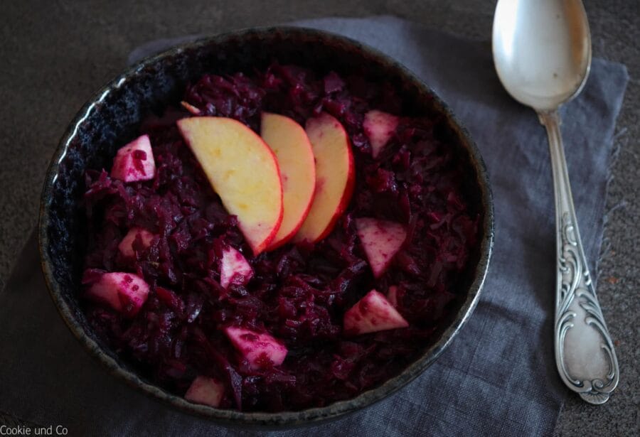 Apfelrotkohl selber machen wie bei Oma, das beste klassische Rezept.