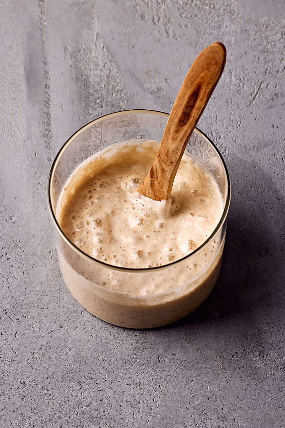 Sauerteig ansetzen: So gelingt dein erster Sauerteig