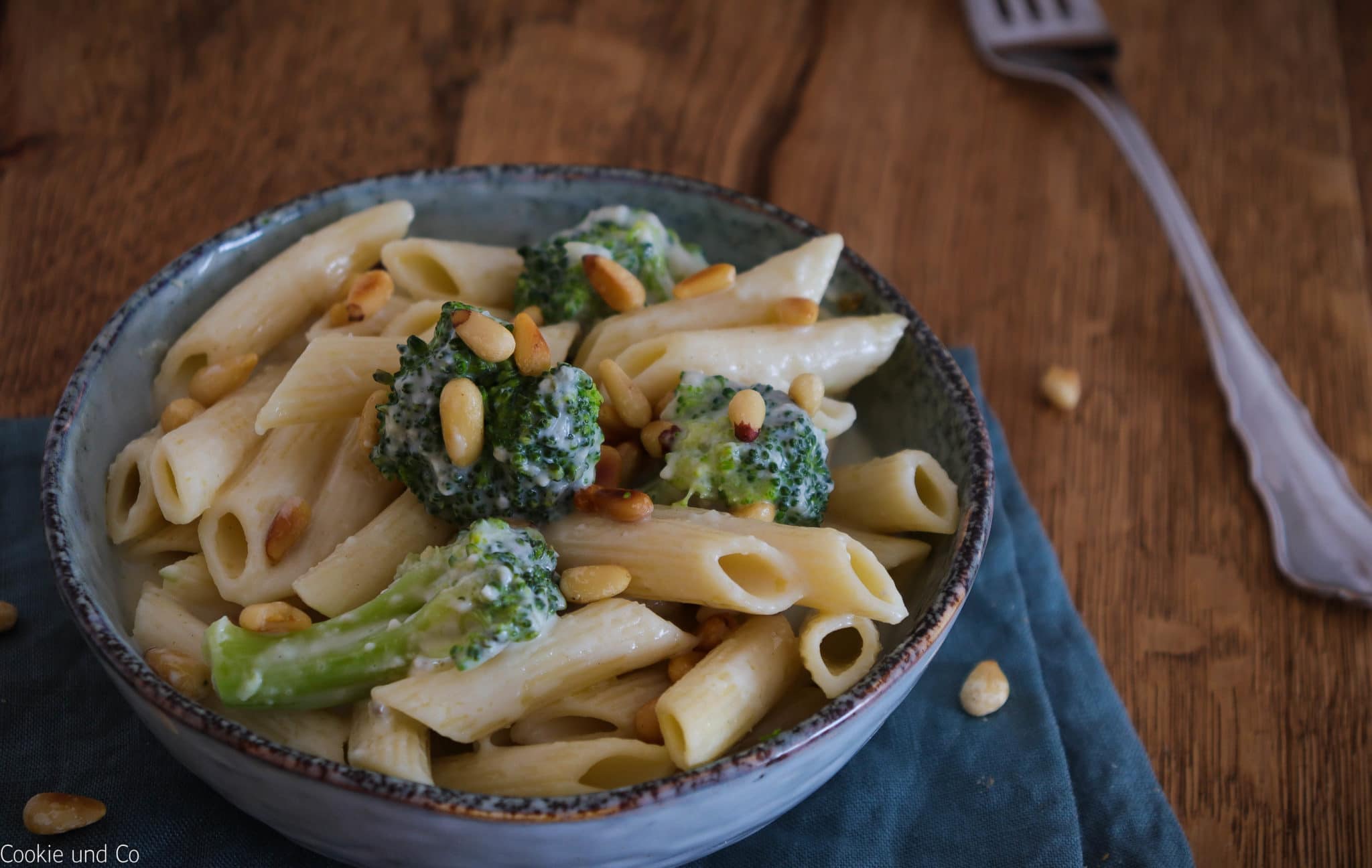 Penne mit Gorgonzola-Broccoli-Soße • Cookie und Co