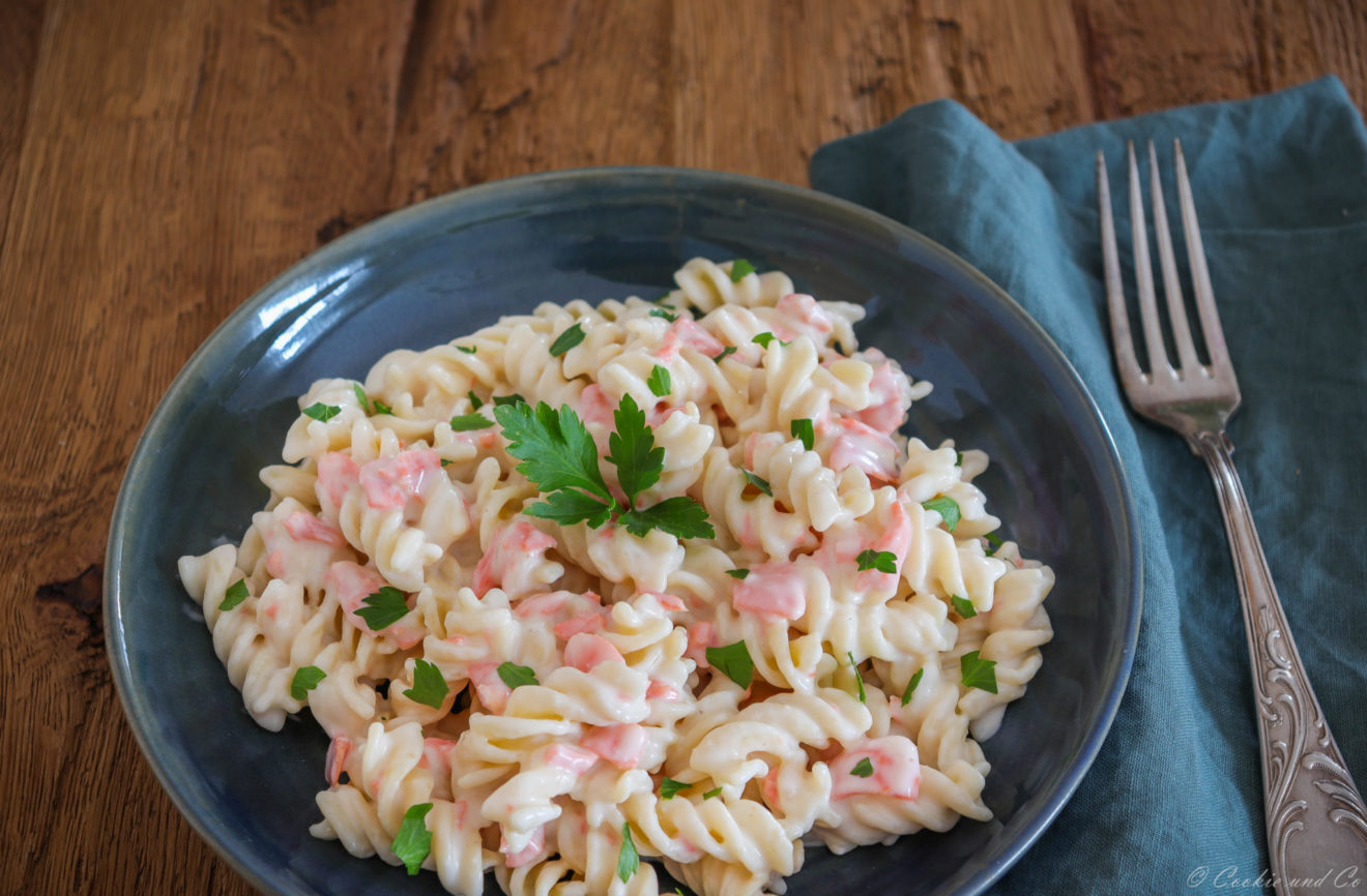 Pasta mit leichter Lachs-Sahne-Soße