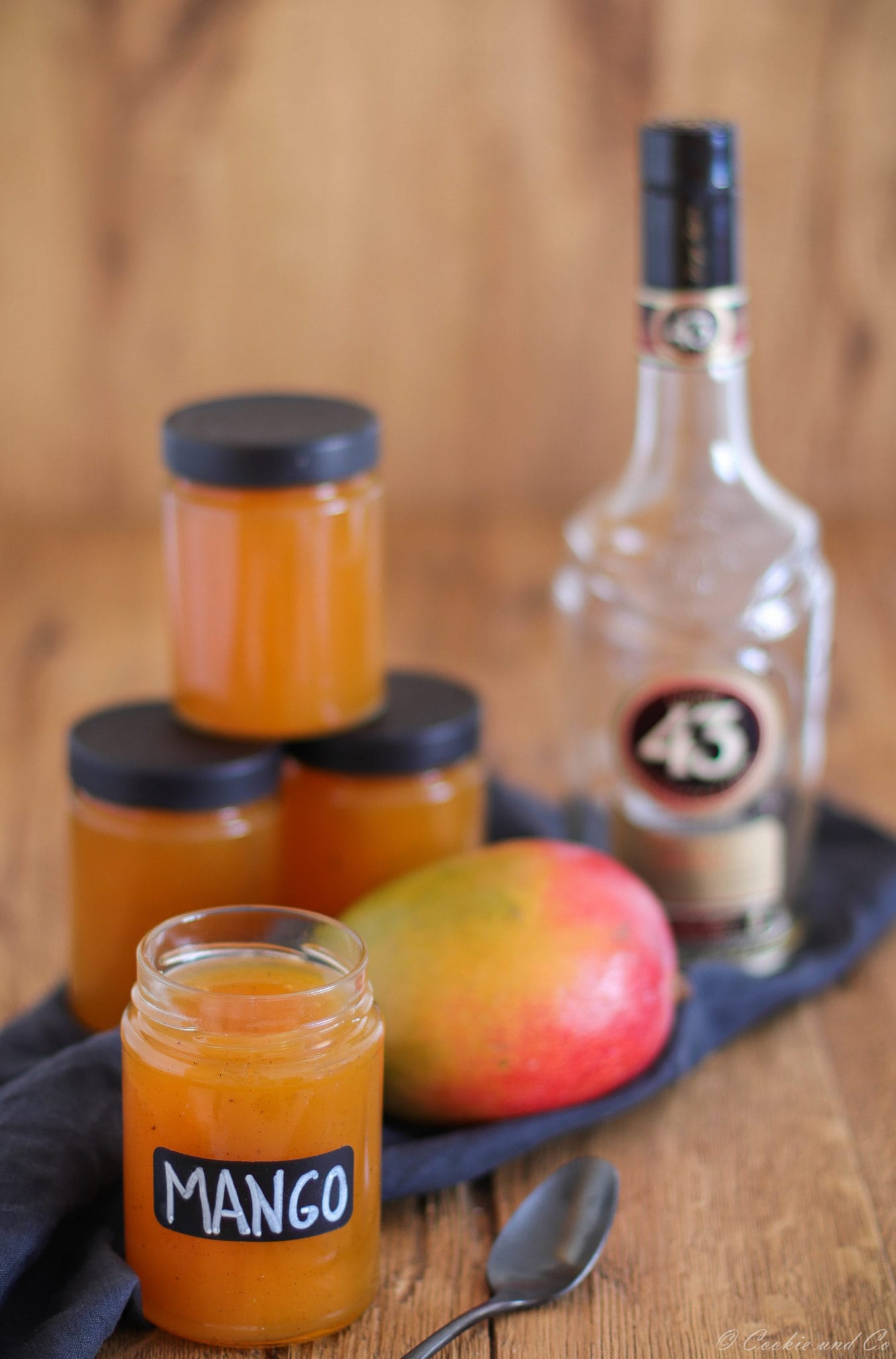 Mango-Maracuja-Konfitüre mit Licor 43 (Solero-Marmelade)