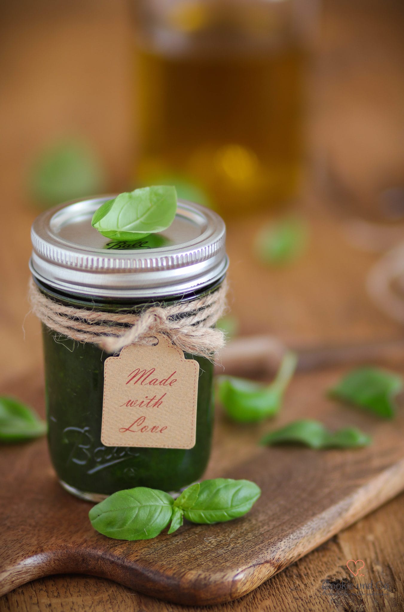 Kräuterpaste: Frische Kräuter haltbar machen