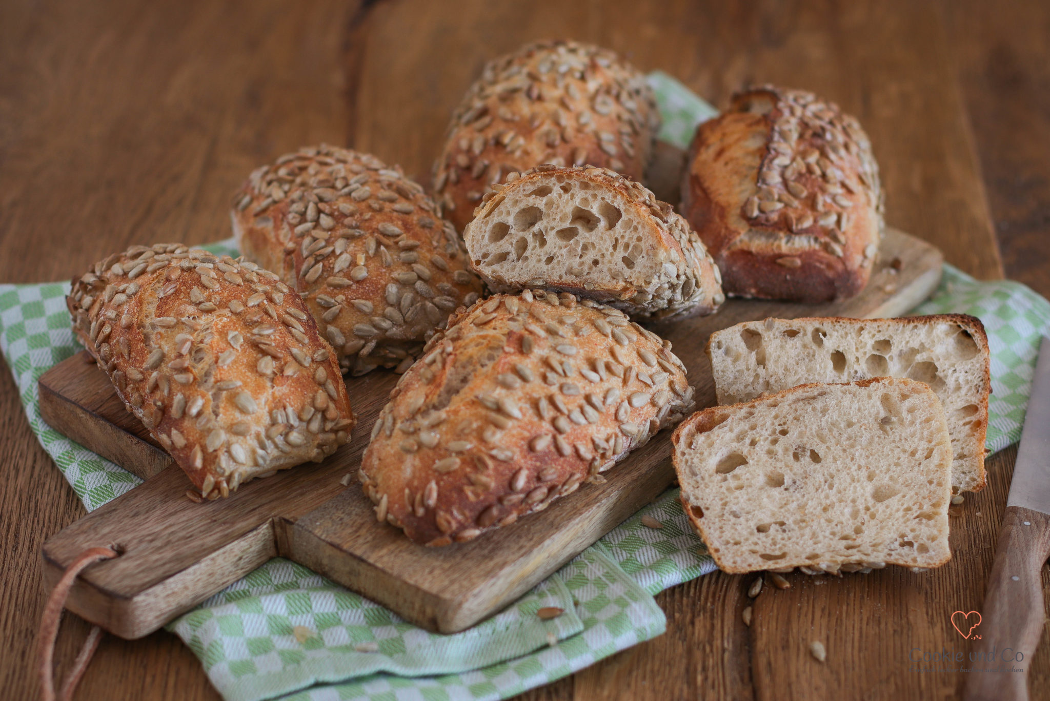 Rezept für Sonnenblumenkernbrötchen