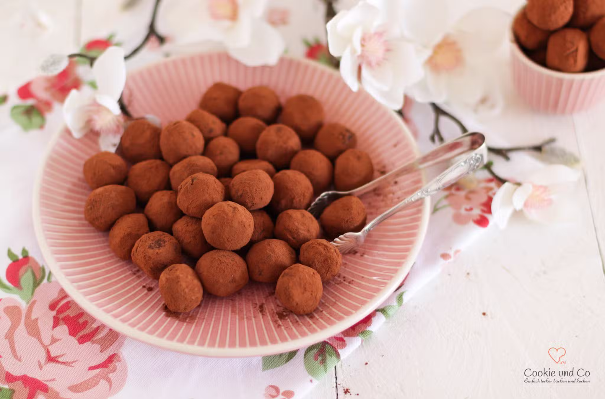 Selbstgemachtes Tiramisu-Konfekt.