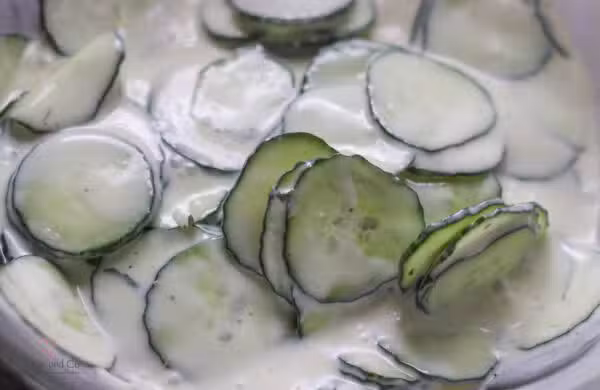 Kartoffelsalat mit Gurke