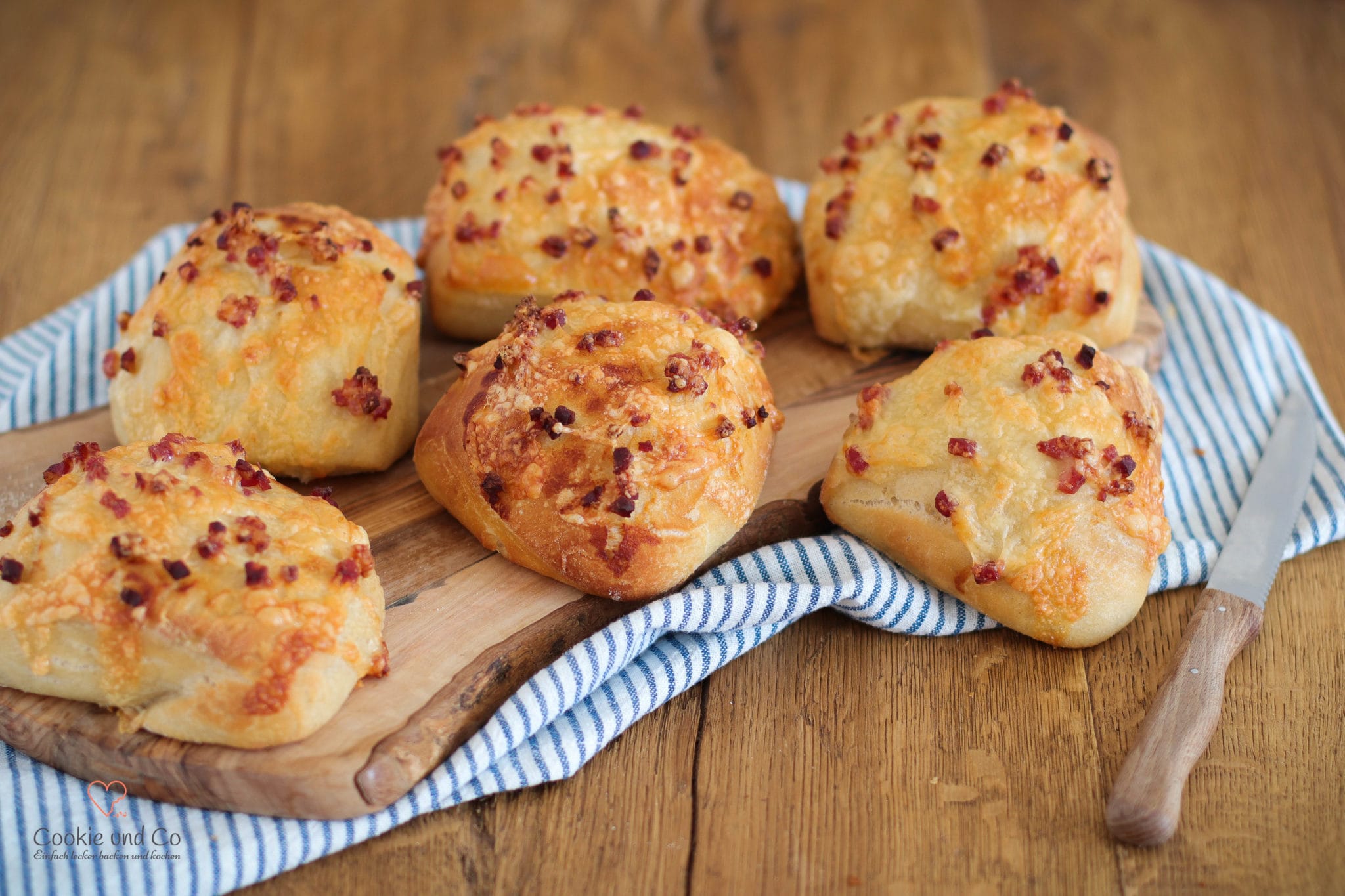 Fluffige Käse-Brötchen