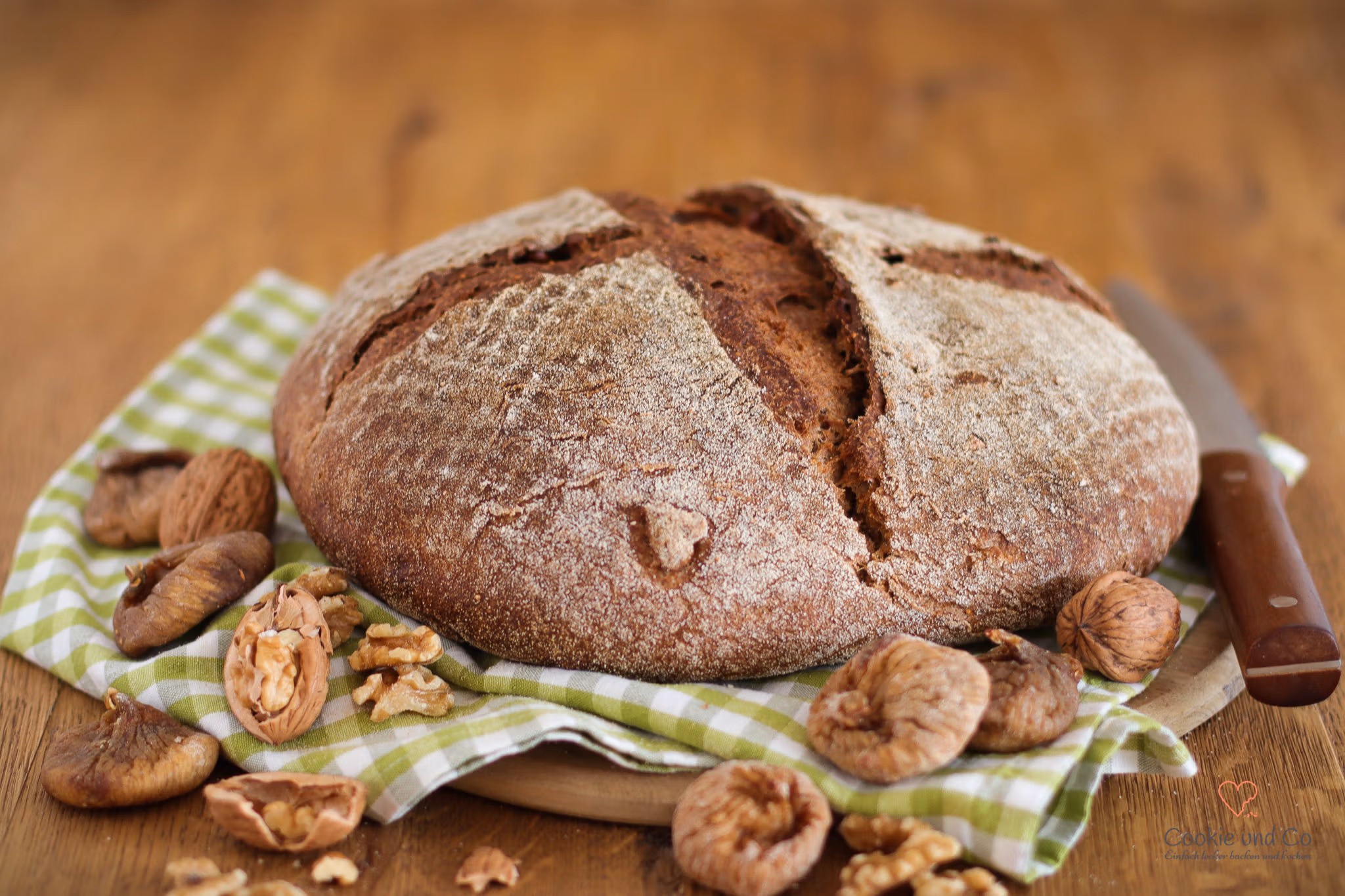 Feigen-Walnuss-Brot (Pain aux figues et noix)