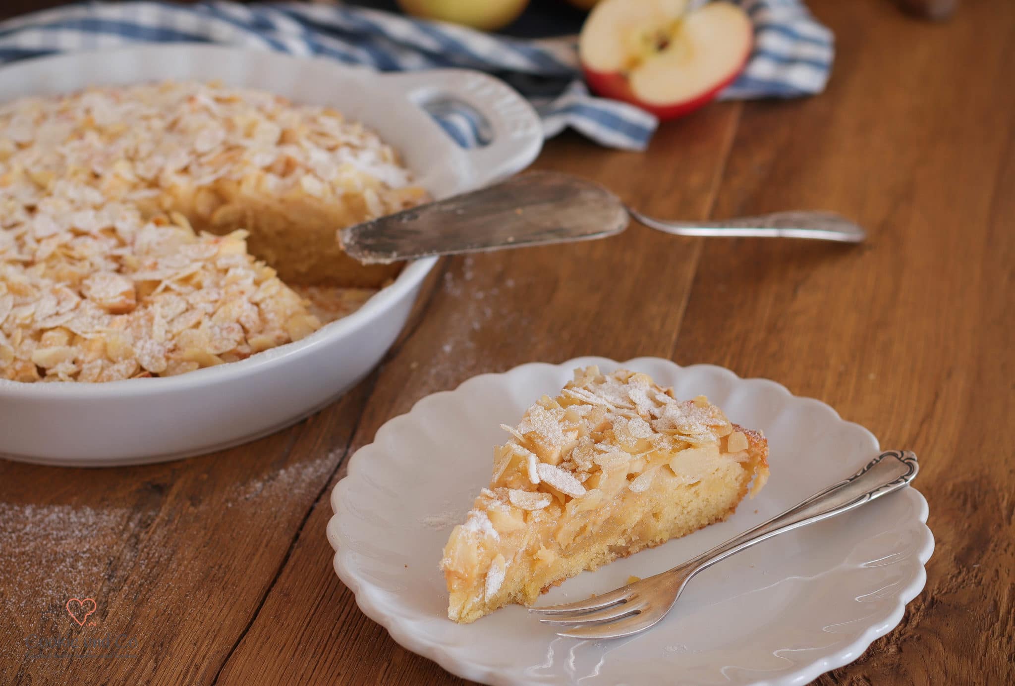 Saftiger Apfel-Mandel-Kuchen