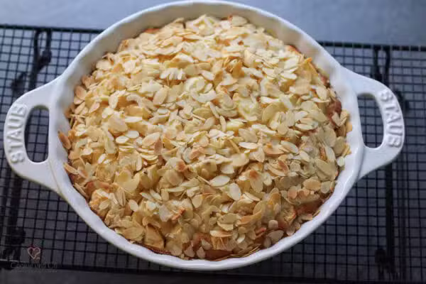 Versunkener Apfel-Mandel-Kuchen mit Marzipan-1