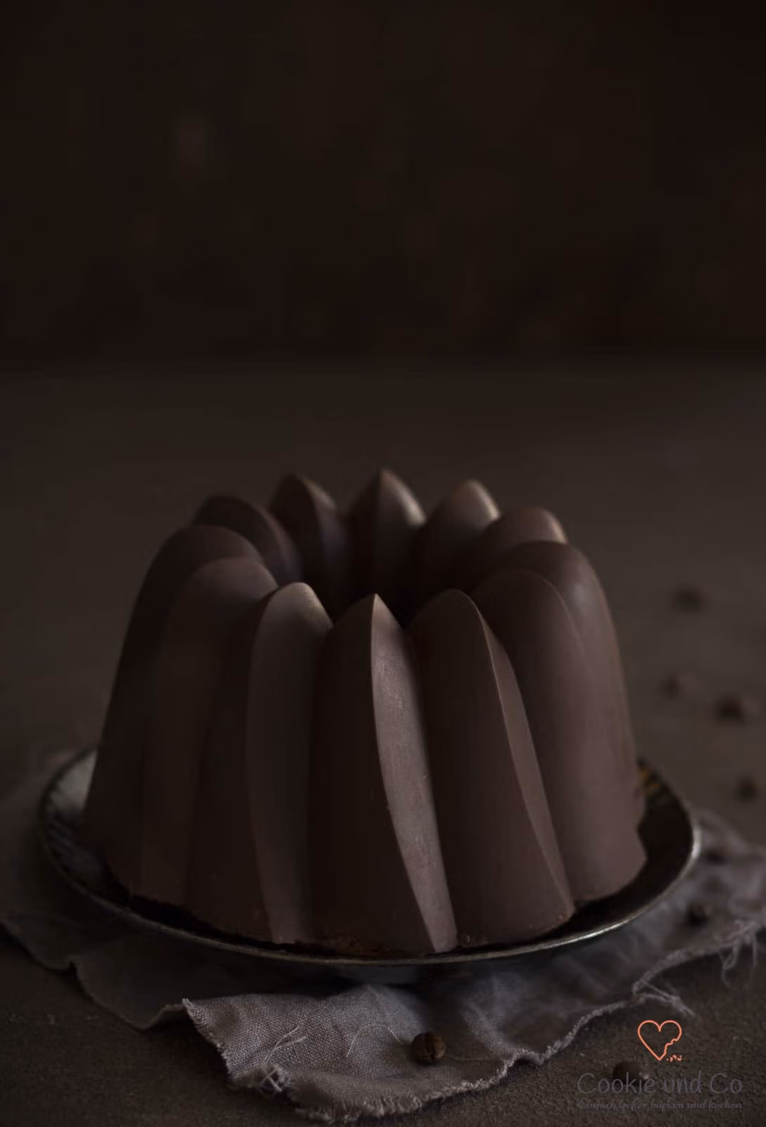 Espresso-Schoko-Gugelhupf mit perfekter Glasur