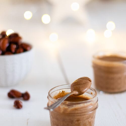 Gebrannte Mandelcreme (Aufstrich), 5 Minuten Rezept für Weihnachten. Als Geschenk, Mitbringsel zum Frühstück oder Füllung von Gebäck.