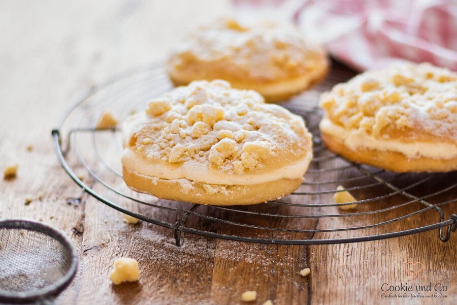 Streusletaler mit Vanillecreme wie vom Bäcker.