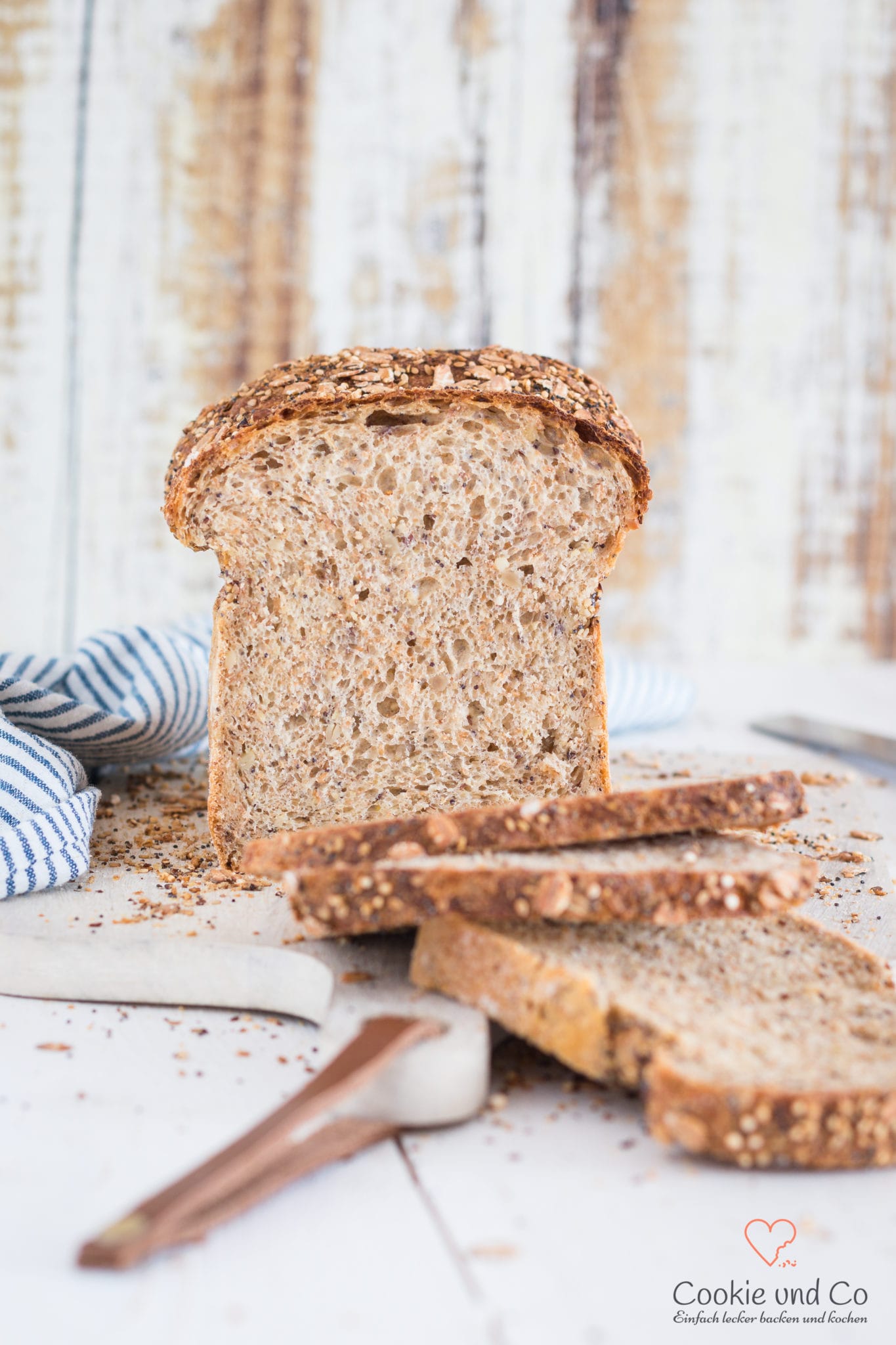 Saftiges Körnertoast mit Salz-Hefe-Verfahren.