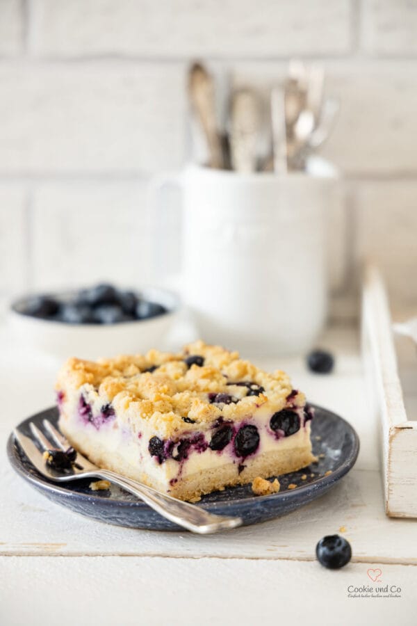 Blaubeer-Käsekuchen mit Streusel