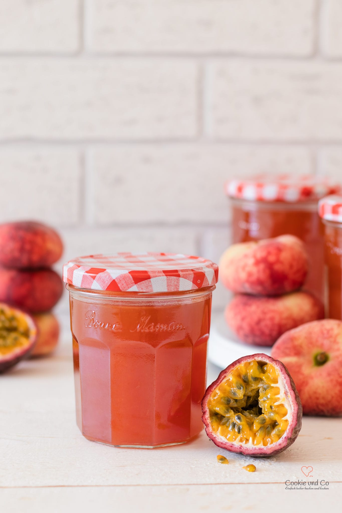 Pfirsich-Maracuja-Konfitüre mit Weinbergpfirsich