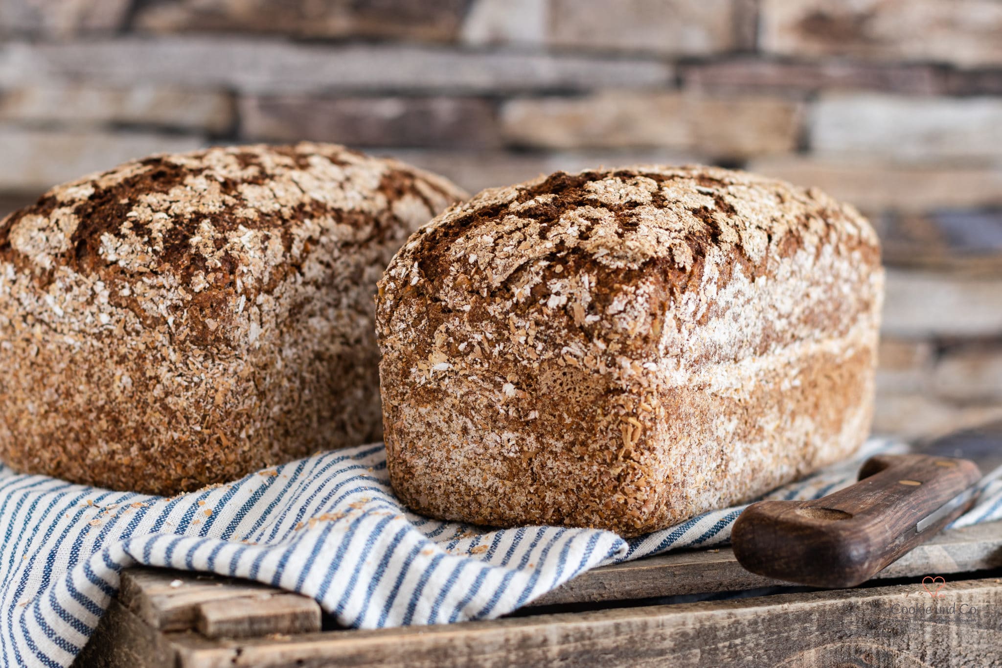 Brot Backen Mit Roggenmehl Und Sauerteig | mediafirepower