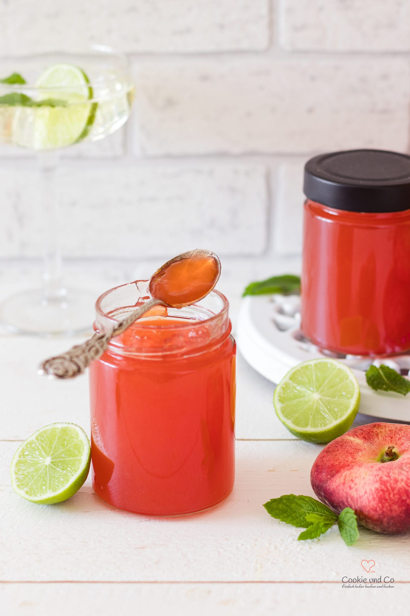 Pfirsich-Hugo-Konfitüre: Rezept mit Prosecco