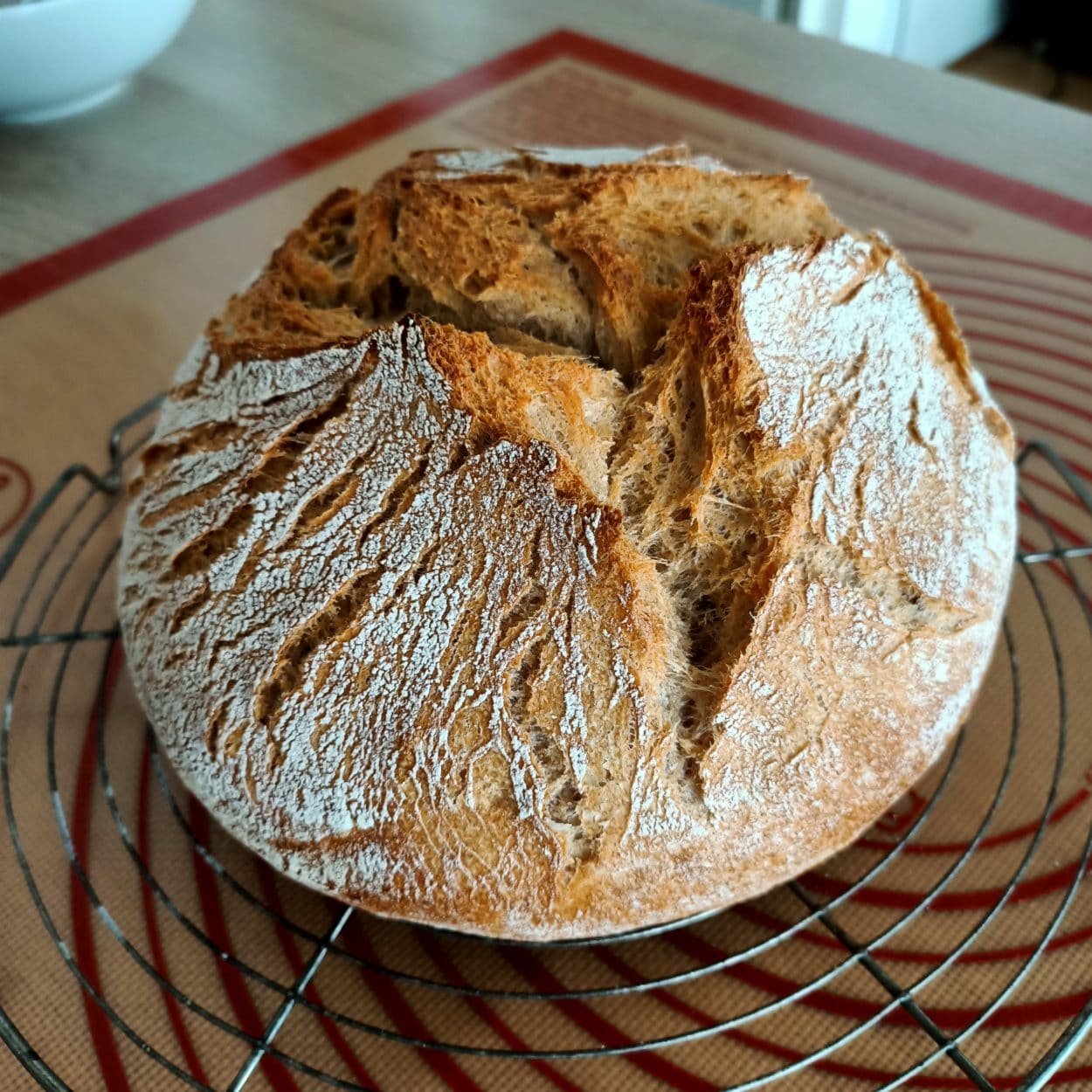 Mischbrot mit Sauerteig – einfaches Hausbrot mit Gelinggarantie
