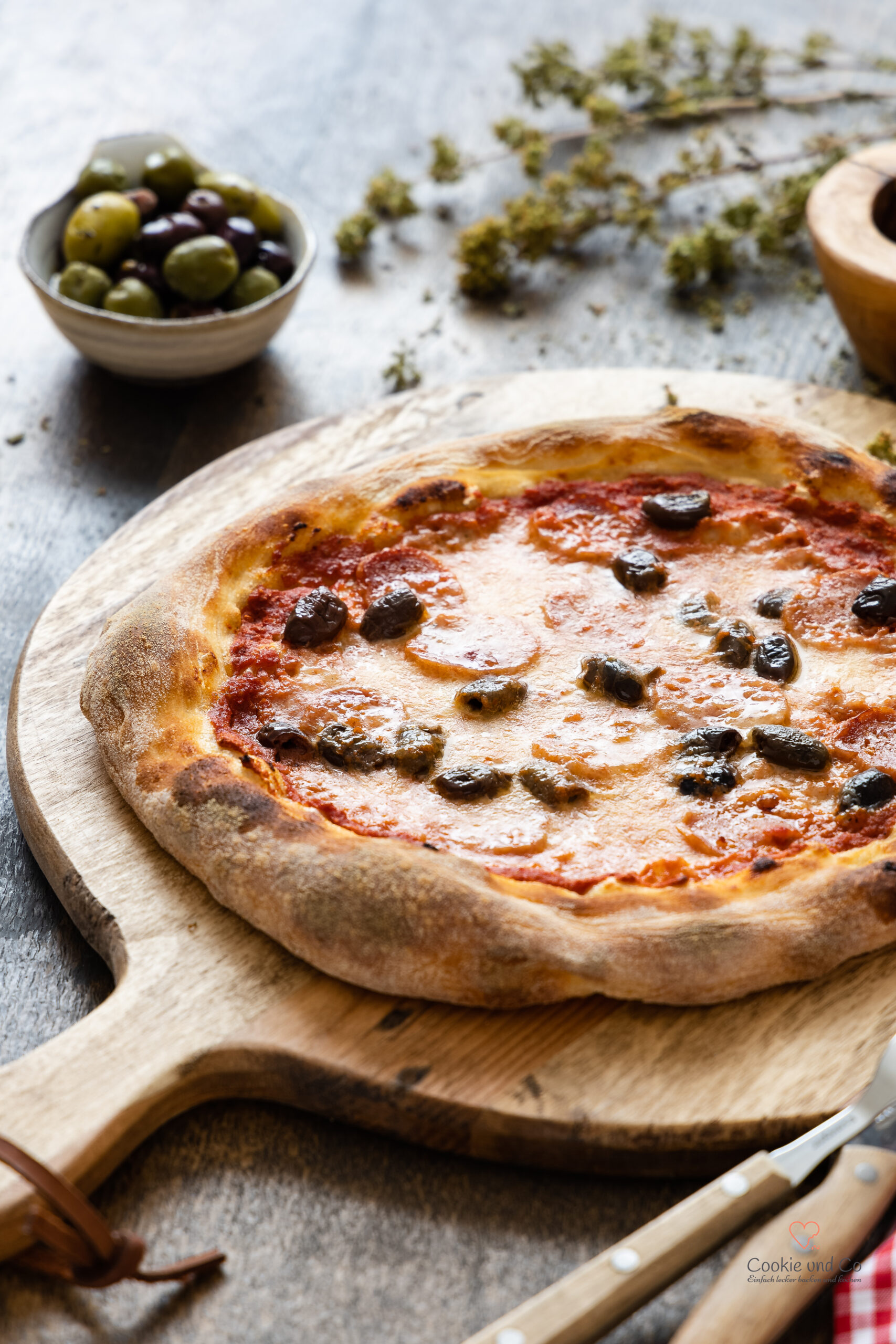 Pizzateig & Pizzaiola | Grundrezept für Pizza mit wenig Hefe und Lievito Madre sowie Übernachtgare
