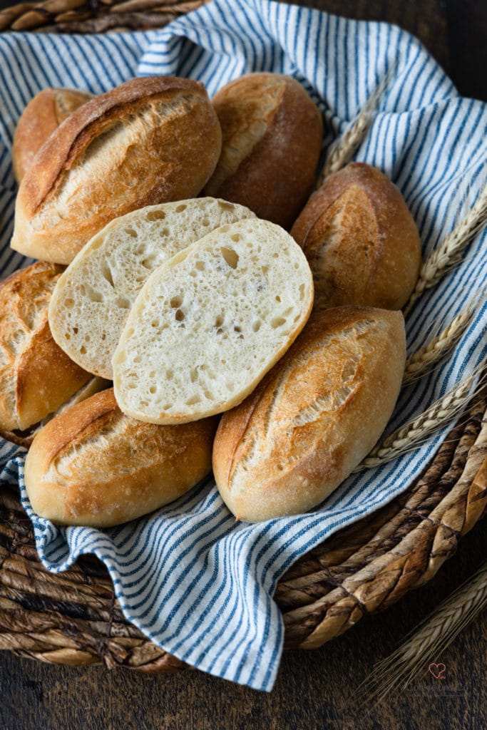 Mailänder Schrippen | Schnelle Brötchen mit wenig Hefe