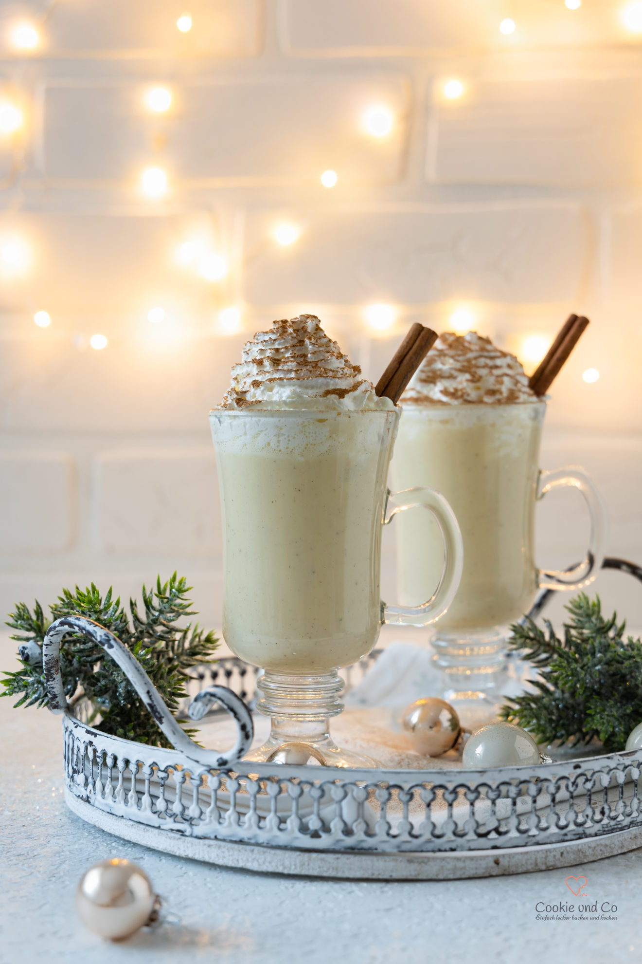 Eggnog | Eierpunsch mit Licor 43 | Cookie und Co