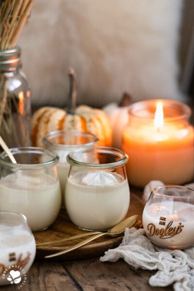 Weiße Schoko-Panna Cotta mit Baileys oder Marzipan Likör