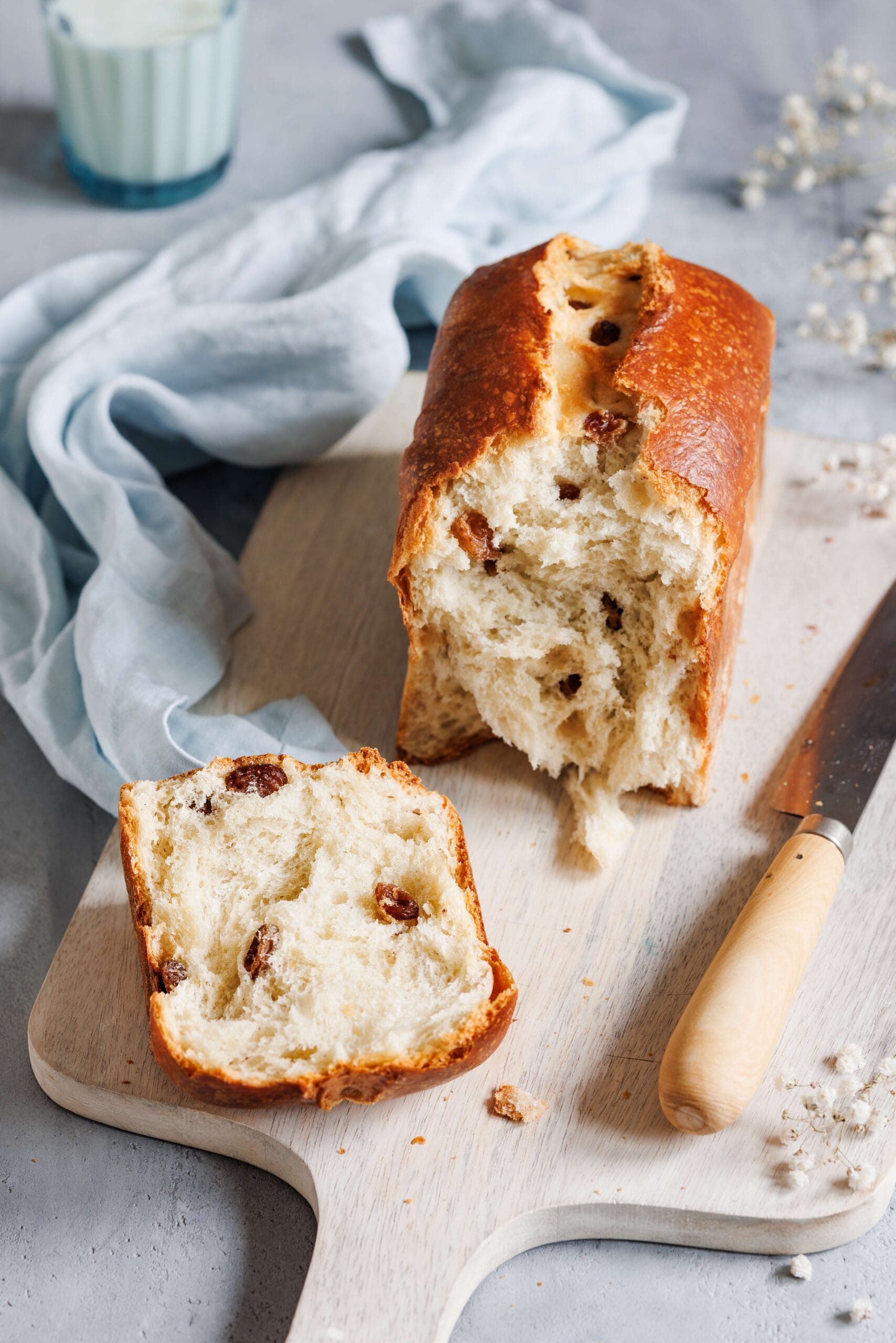 Rosinenstuten über Nacht (saftiges Rosinenbrot)