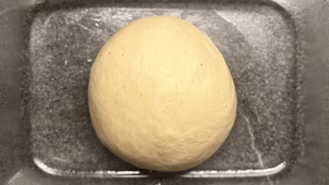 Hefeteig für Apfeltaschen.