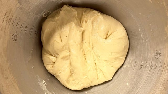 Hefeteig für Streuselkuchen vom Blech.