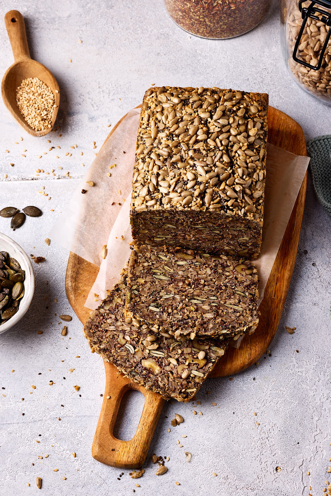 Saatenbrot ohne Mehl: Low Carb & in 5 Min. fertig