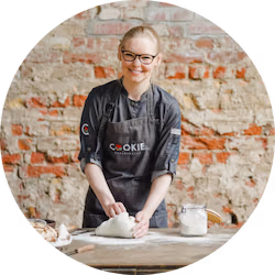 Bild von Hi, ich bin Sonja – internationale, prämierte Buchautorin und Ernährungsexpertin. 