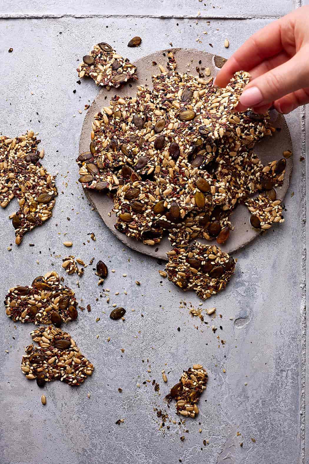 Saatencracker ohne Mehl selber machen: Gesund & Low Carb