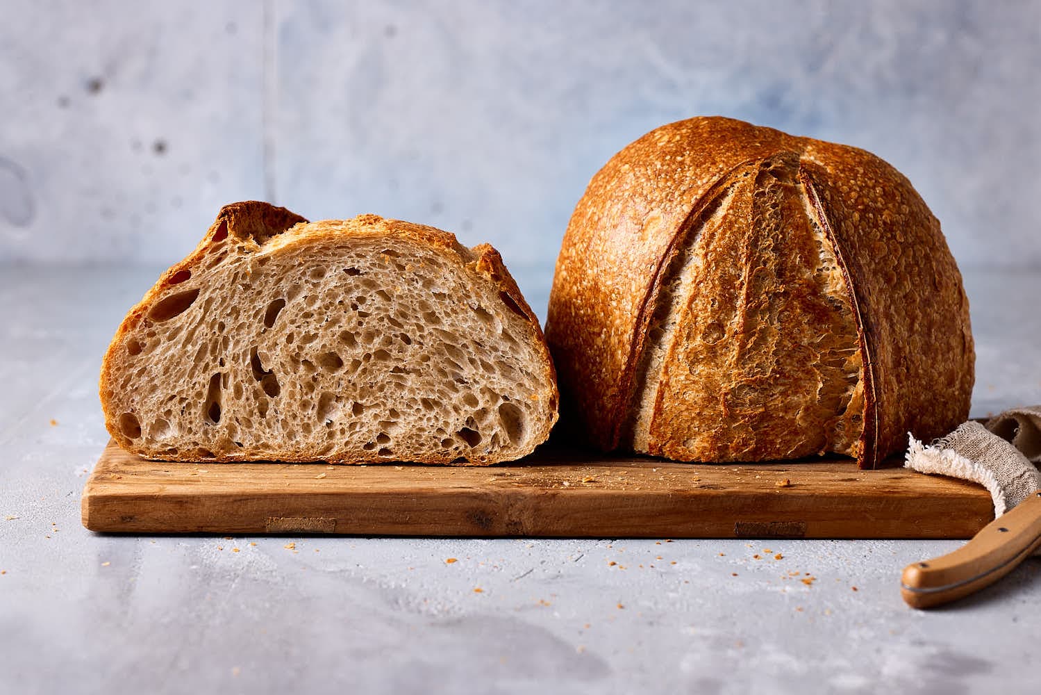 Sauerteig: Alles, was du wirklich brauchst, vom Starter bis zum Brot
